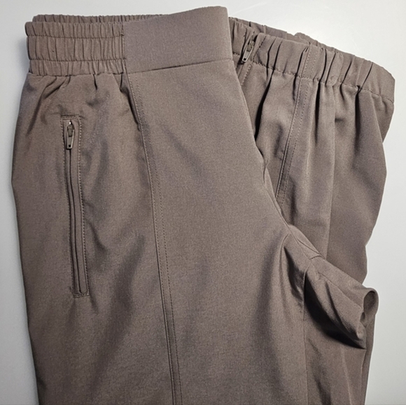 Old Navy Womens StretchTech Jogger Pants - Taupe - Picture 10 of 16